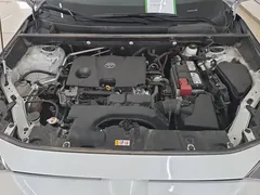 2021 Toyota RAV4 2.0L CVT 2WD Urban, белый — фото 10