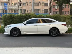 2022 Toyota Avalon 2.5L Touring Premium, белый — фото 26