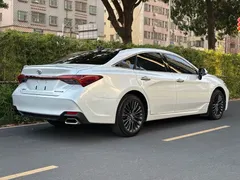 2022 Toyota Avalon 2.5L Touring Premium, белый — фото 27