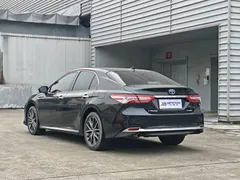 2023 Toyota Camry Hybrid 2.5HG Luxury, чёрный — фото 13
