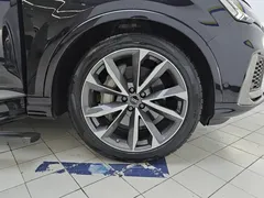 2021 Audi Q7 55 TFSI quattro S line Sport, чёрный — фото 6