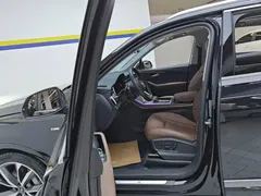 2021 Audi Q7 55 TFSI quattro S line Sport, чёрный — фото 9