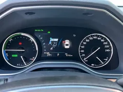 2022 Toyota Avalon Hybrid 2.5L XLE Premium — фото 20