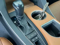 2022 Toyota Avalon Hybrid 2.5L XLE Premium — фото 21