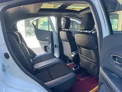 2022 Honda Vezel 1.5L CVT Pioneer, белый — фото 11