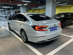 2022 Honda Accord 260TURBO Luxury, белый — фото 7