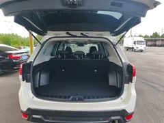 2024 Subaru Forester 2.5i AWD Premium EyeSight, белый — фото 19