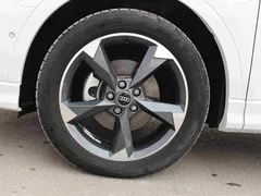 2021 Audi Q3 35 TFSI Fashion Sport, белый — фото 17