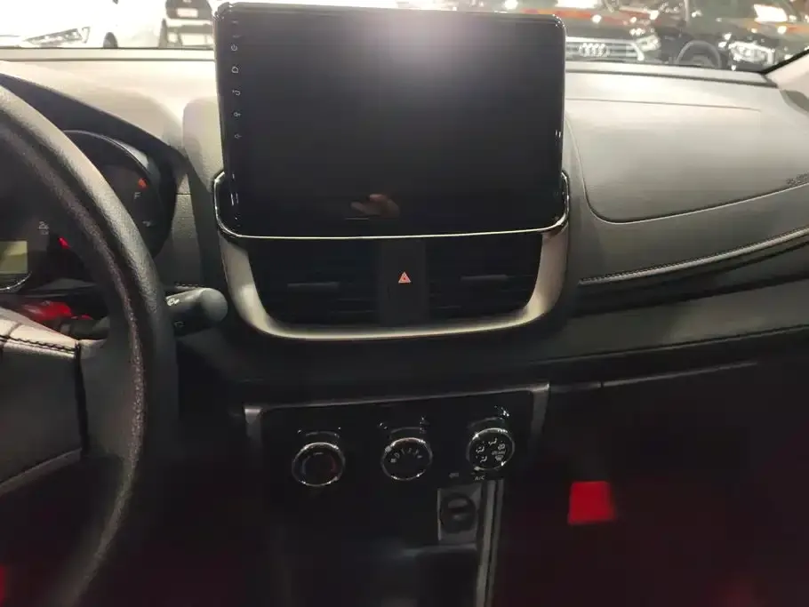 2021 Toyota Yaris L Zhixuan X 1.5L CVT Leading