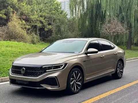 2022 Volkswagen Passat 330TSI Premium