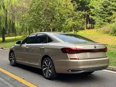 2022 Volkswagen Passat 330TSI Premium — фото 4