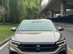 2022 Volkswagen Passat 330TSI Premium — фото 7