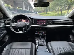 2022 Volkswagen Passat 330TSI Premium — фото 14