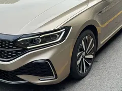 2022 Volkswagen Passat 330TSI Premium — фото 19