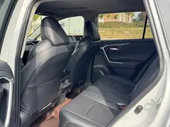 2022 Toyota Wildlander 2.0L CVT 2WD Luxury Plus, белый — фото 5
