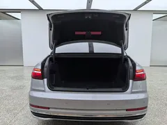 2023 Audi A8L 55 TFSI quattro Flagship — фото 11