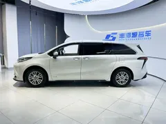 2021 Toyota Sienna 2.5L Hybrid Luxury, белый — фото 2