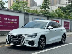 2023 Audi A3L Limousine 35 TFSI Sport, белый — фото 1