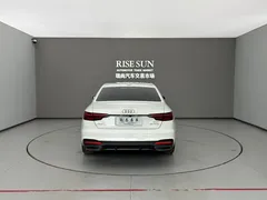 2022 Audi A4L 40 TFSI Luxury Sport, белый — фото 3