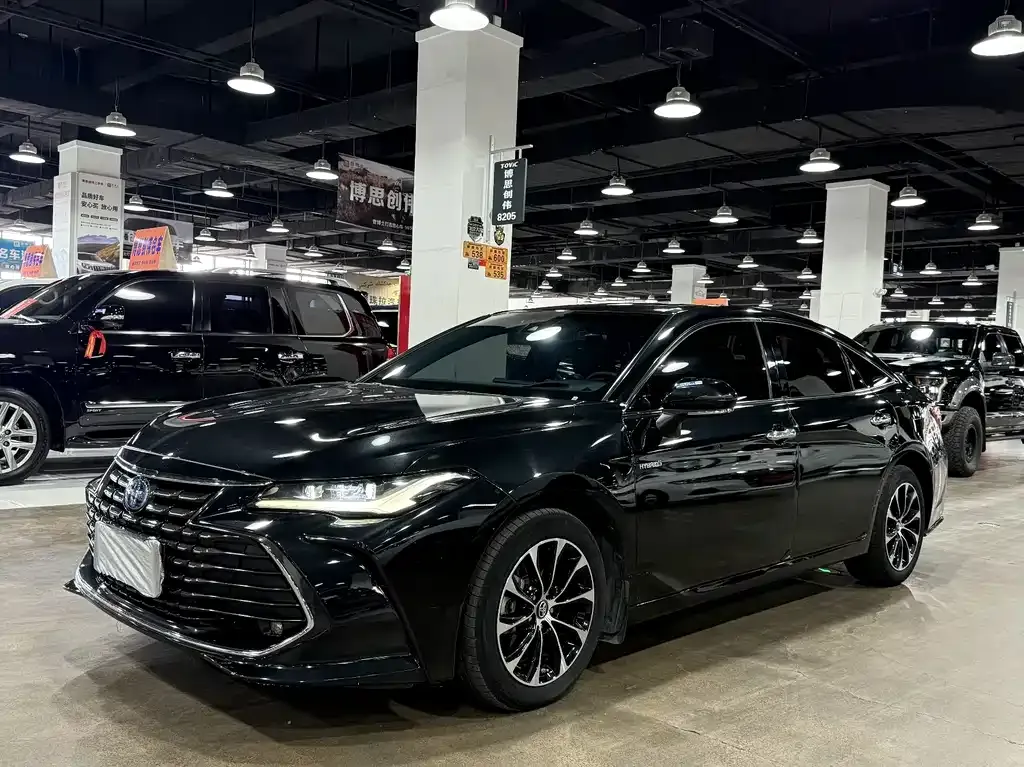 2023 Toyota Avalon Hybrid 2.5L Luxury