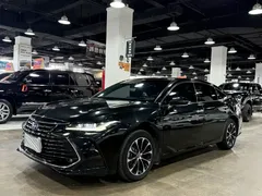 2023 Toyota Avalon Hybrid 2.5L Luxury, чёрный — фото 1