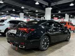 2023 Toyota Avalon Hybrid 2.5L Luxury, чёрный — фото 9