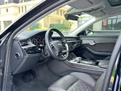 2022 Audi A8L 50 TFSI quattro Comfort Collector's Edition, чёрный — фото 4
