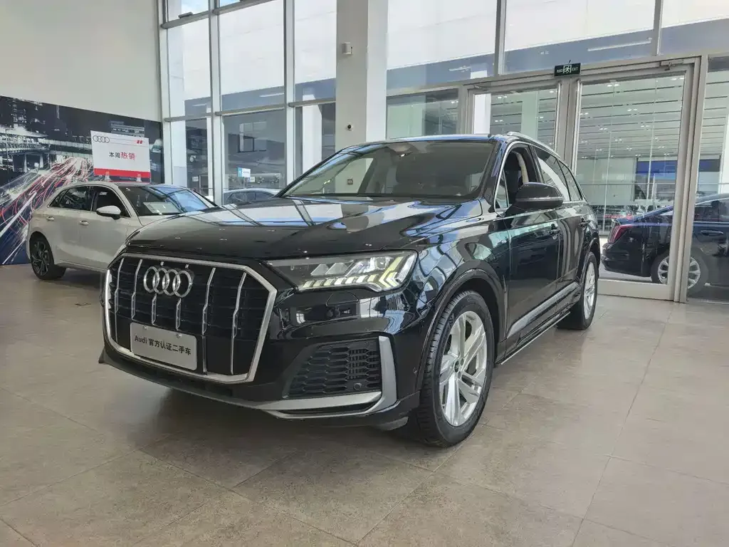 2021 Audi Q7 55 TFSI quattro S line Sport