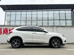 2022 Honda Vezel 1.5L CVT Pioneer, белый — фото 18