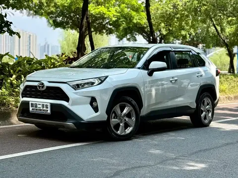 2021 Toyota RAV4 2.0L CVT 2WD Fashion
