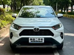 2021 Toyota RAV4 2.0L CVT 2WD Fashion, белый — фото 2