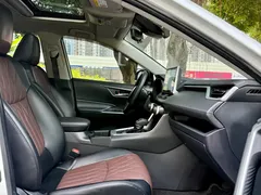 2021 Toyota RAV4 2.0L CVT 2WD Fashion, белый — фото 15