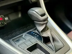 2021 Toyota RAV4 2.0L CVT 2WD Fashion, белый — фото 20