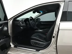 2021 Toyota Camry 2.0G Luxury — фото 11