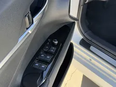 2019 Toyota Camry 2.0G Luxury, белый — фото 3