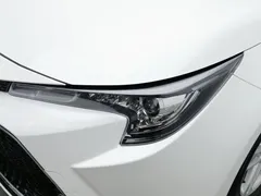2022 Toyota Levin Hybrid 1.8H E-CVT Luxury, белый — фото 7
