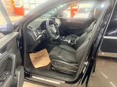 2021 Audi Q5L Sportback 40 TFSI Luxury, чёрный — фото 3