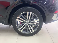 2021 Audi Q5L Sportback 40 TFSI Luxury, чёрный — фото 15