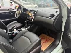 2023 Nissan Tiida 1.6L CVT, зелёный — фото 7