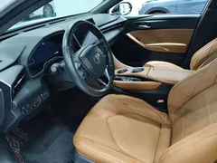 2022 Toyota Avalon Hybrid 2.5L XLE Premium, белый — фото 7