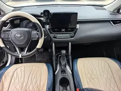 2023 Toyota Frontlander 2.0L CVT Leading, белый — фото 10