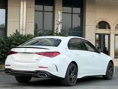 2023 Mercedes-Benz C-Class C 260 L Night Sport, белый — фото 9