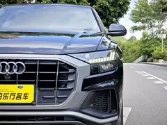 2022 Audi Q8 55 TFSI Luxury Dynamic, чёрный — фото 2