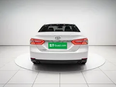 2021 Toyota Camry 2.0G Luxury, белый — фото 3
