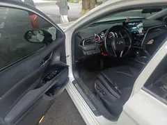 2021 Toyota Camry 2.0G Luxury, белый — фото 12