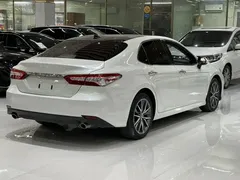 2021 Toyota Camry 2.5G Luxury, белый — фото 8
