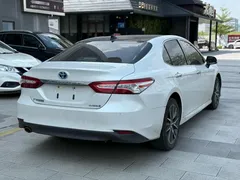 2021 Toyota Camry Hybrid 2.5HG Luxury, белый — фото 4