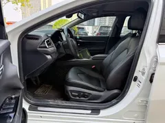 2021 Toyota Camry Hybrid 2.5HG Luxury, белый — фото 6