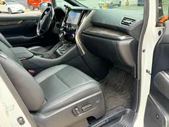 2021 Toyota Alphard Hybrid 2.5L Premium, белый — фото 9