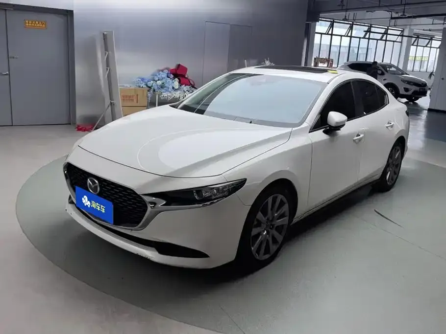 2022 Mazda 3 2.0L AT